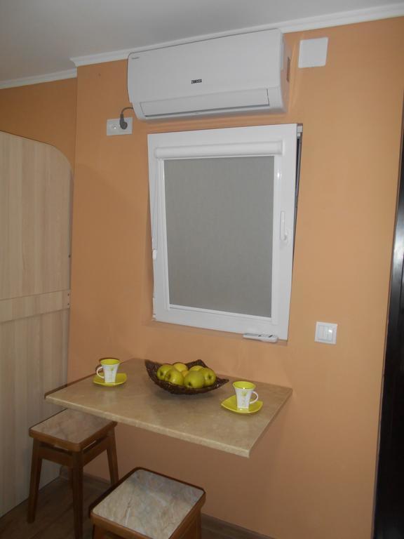 Guesthouse On Benashvili Тбилиси Екстериор снимка