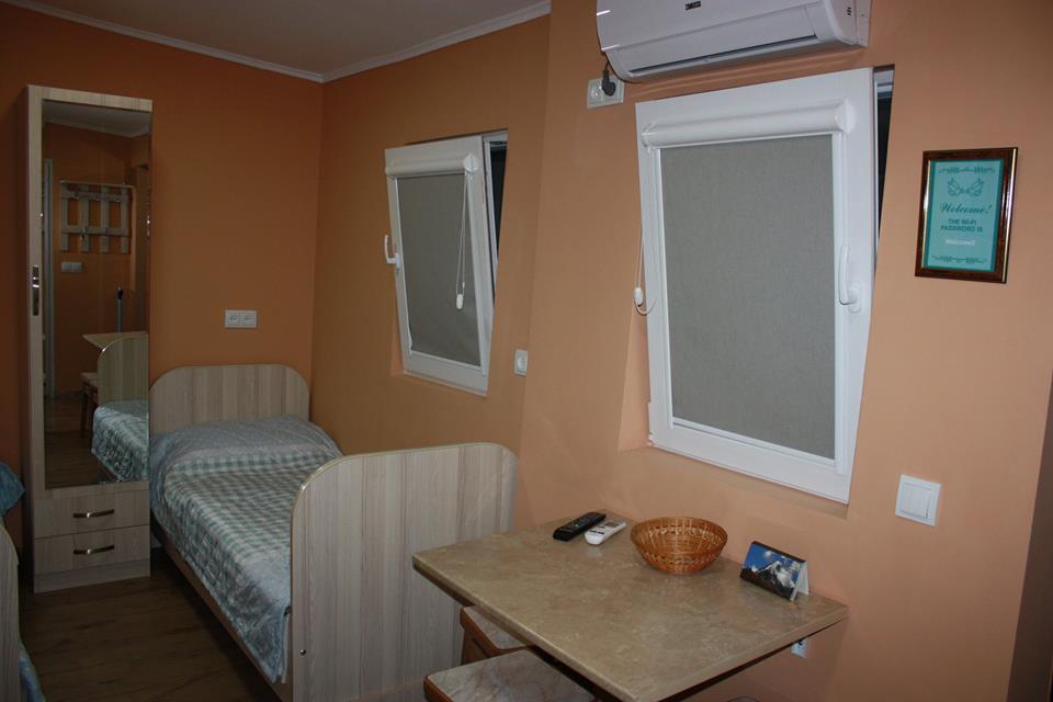 Guesthouse On Benashvili Тбилиси Екстериор снимка